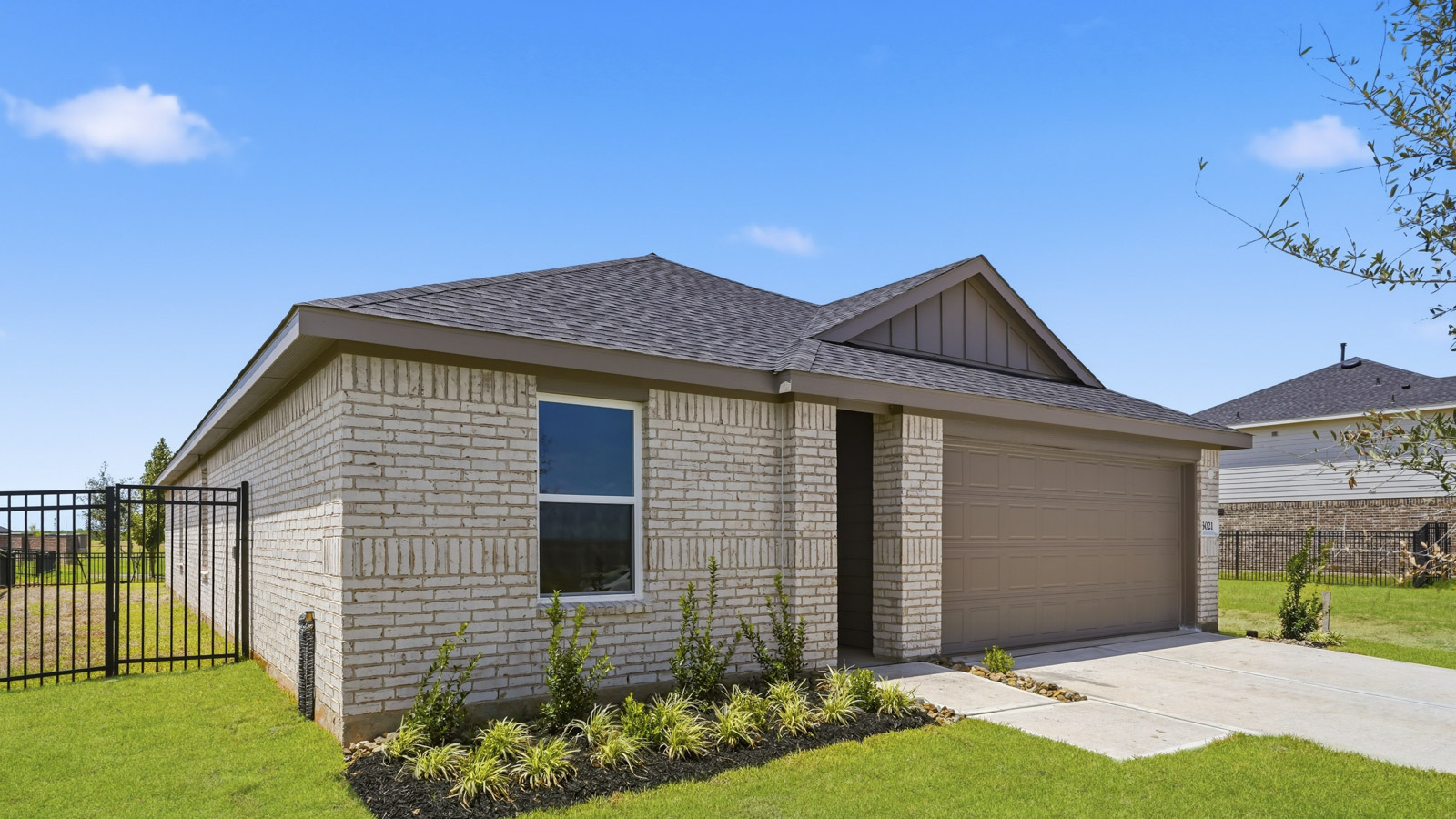 3021 Baisley Trail