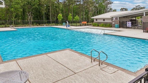pool amenities at Grand Pines