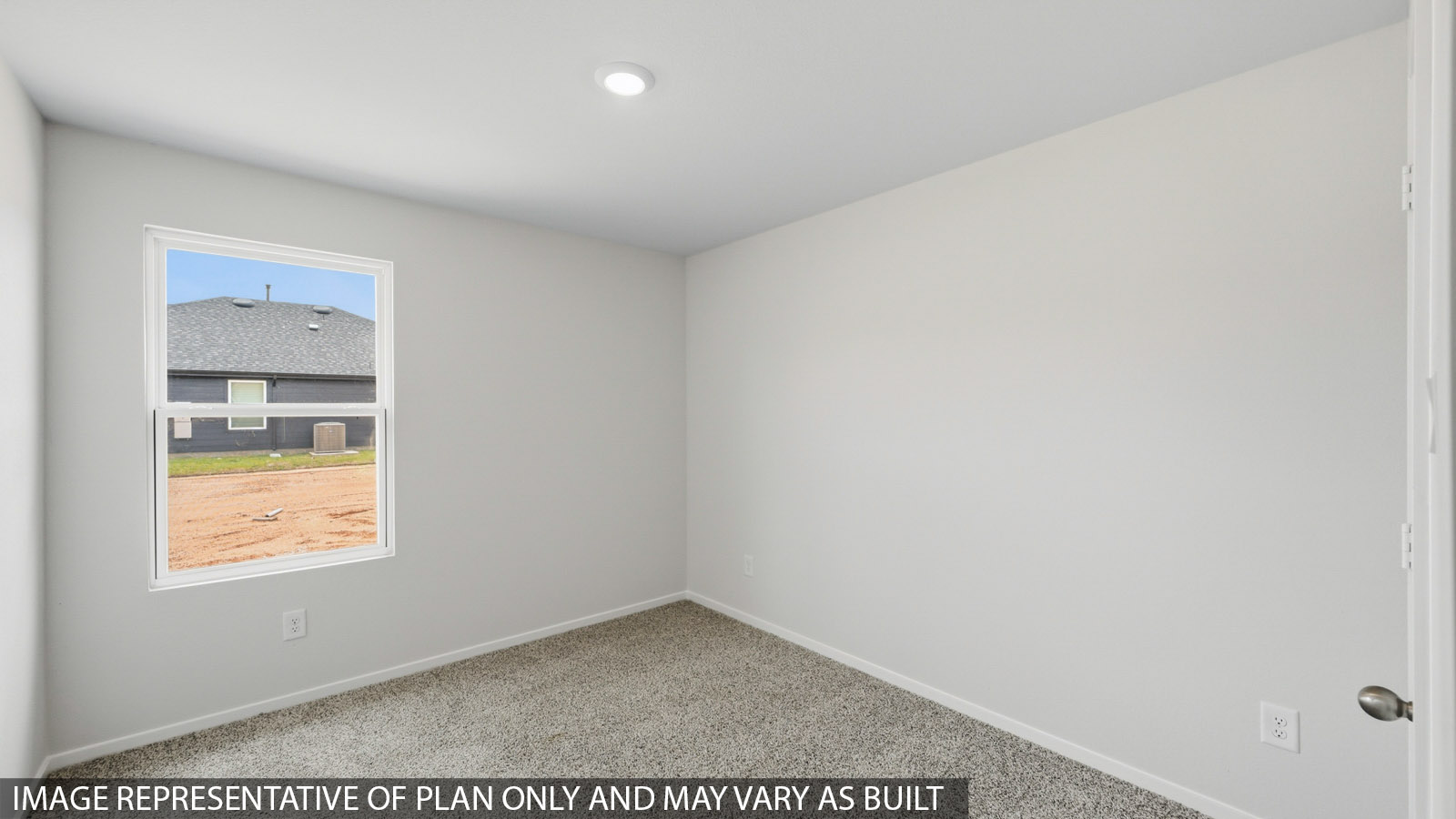 bedroom with carpet flooring