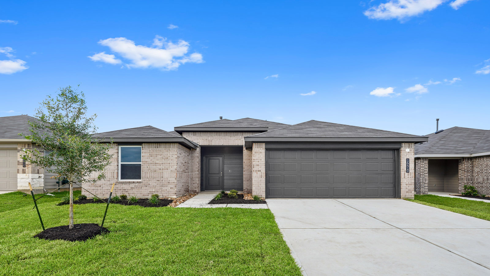 16410 Pinebrook Leaf Lane exterior