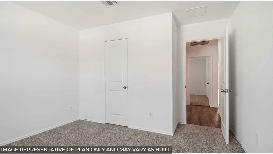 bedroom with carpet flooring