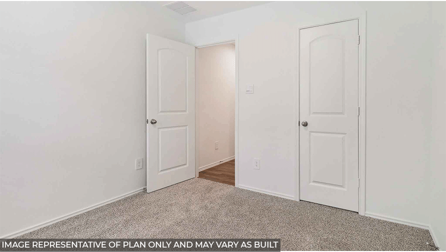 bedroom with carpet flooring