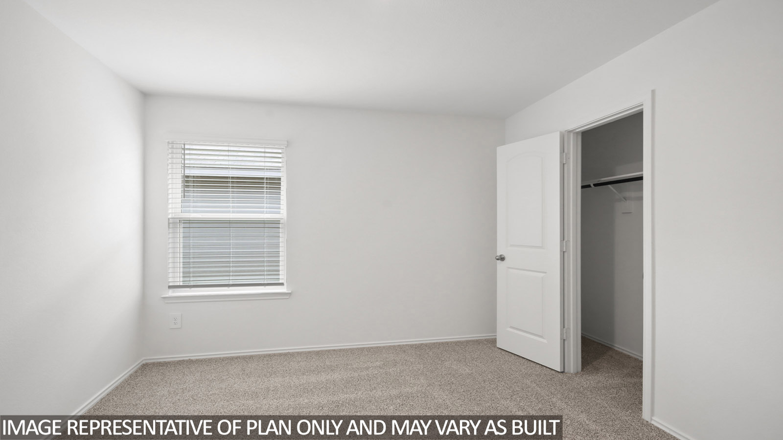 bedroom with carpet flooring