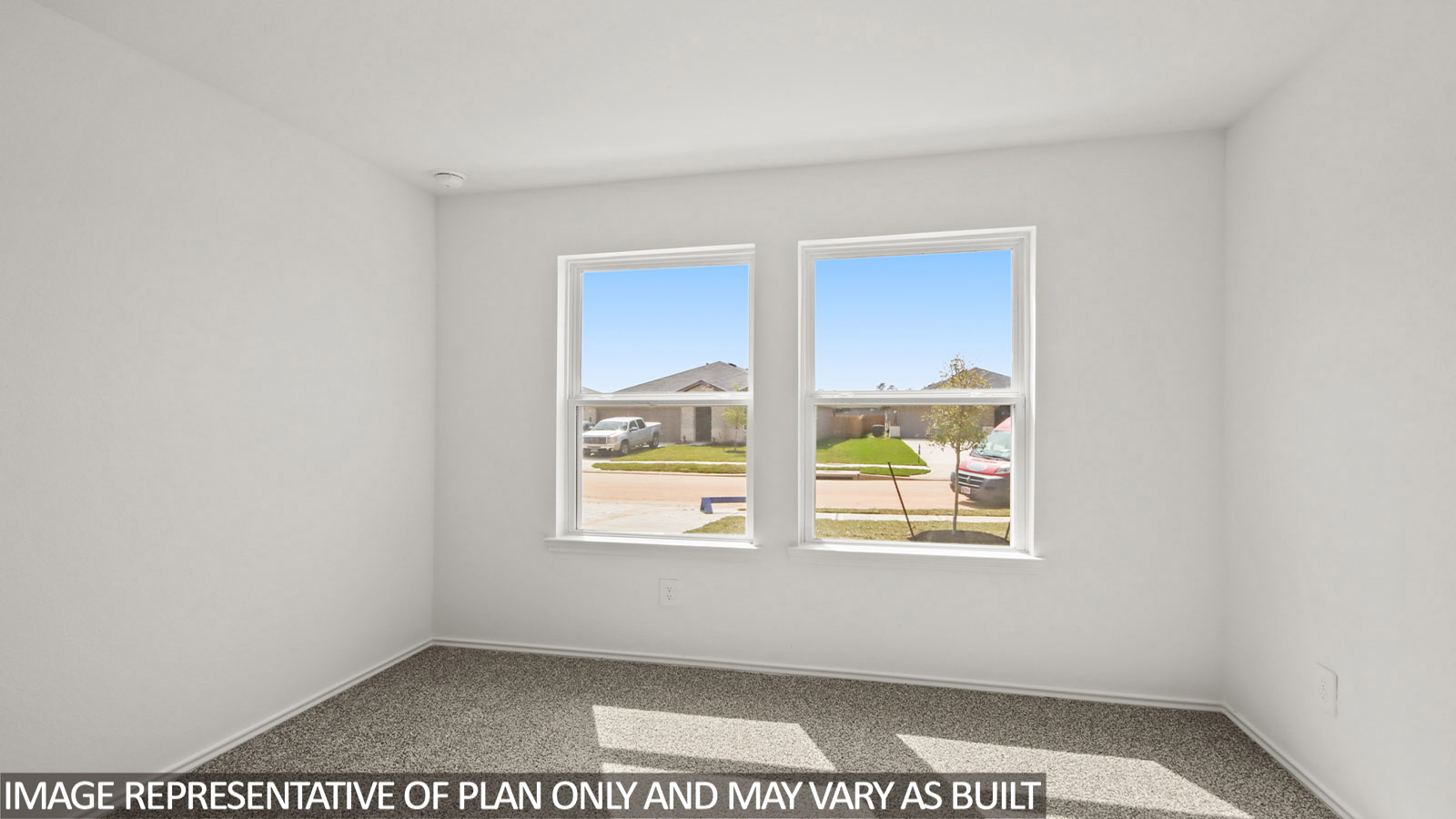 bedroom with carpet floring