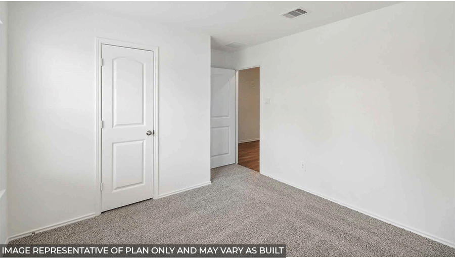 bedroom with carpet flooring