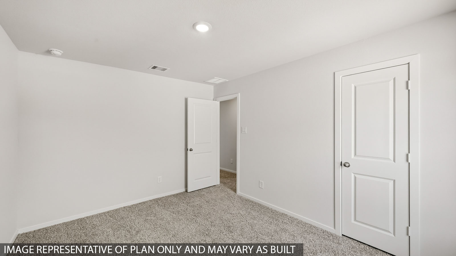 bedroom with carpet flooring