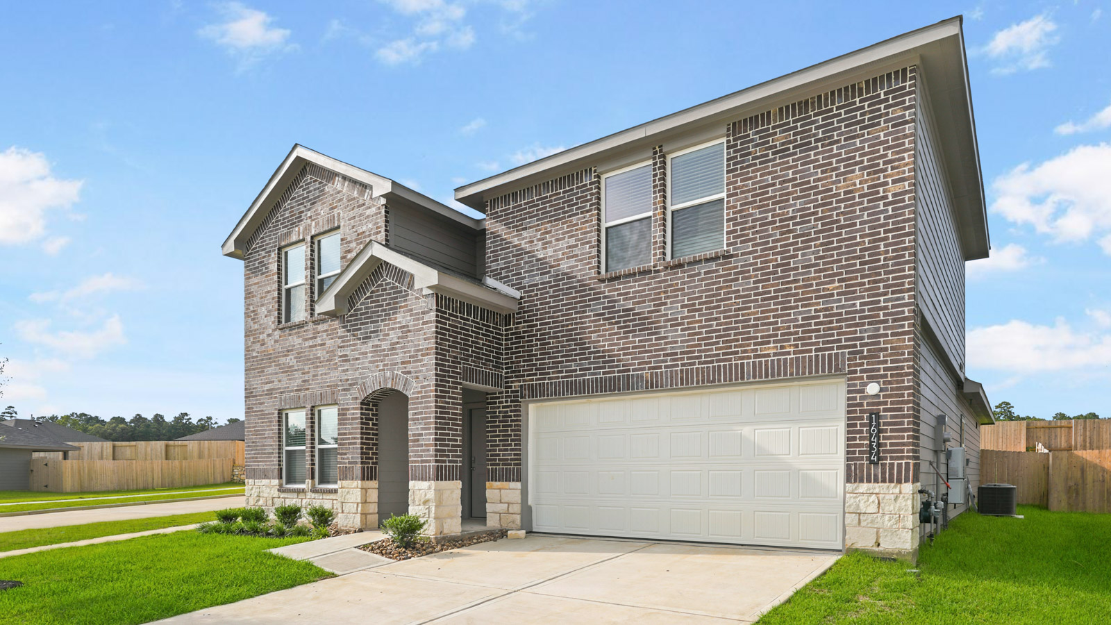 16434 Pinebrook Leaf Lane