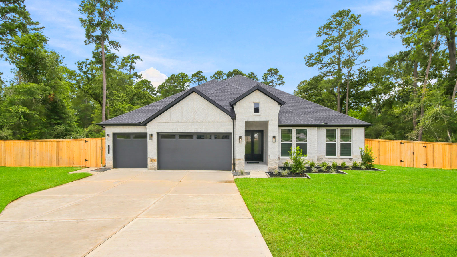 Model Open 7 days a week 205 Gousoulin Lane, Pinehurst, TX 77362 1 acre lots in tomball Pinehurt TX