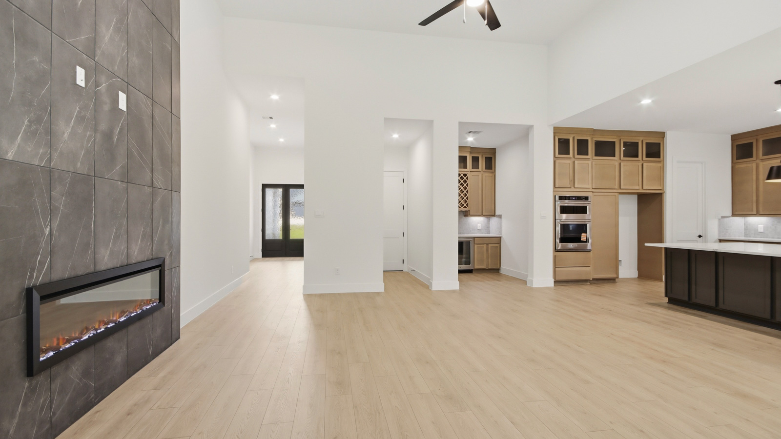 Model Open 7 days a week 205 Gousoulin Lane, Pinehurst, TX 77362 1 acre lots in tomball Pinehurt TX