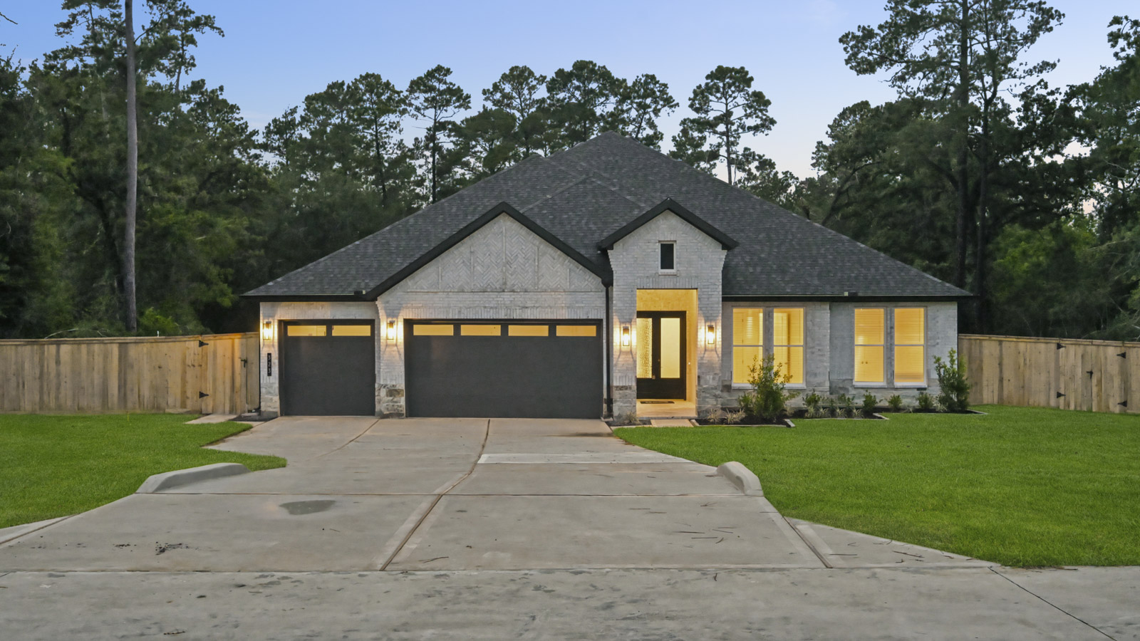 Model Open 7 days a week 205 Gousoulin Lane, Pinehurst, TX 77362 1 acre lots in tomball Pinehurt TX