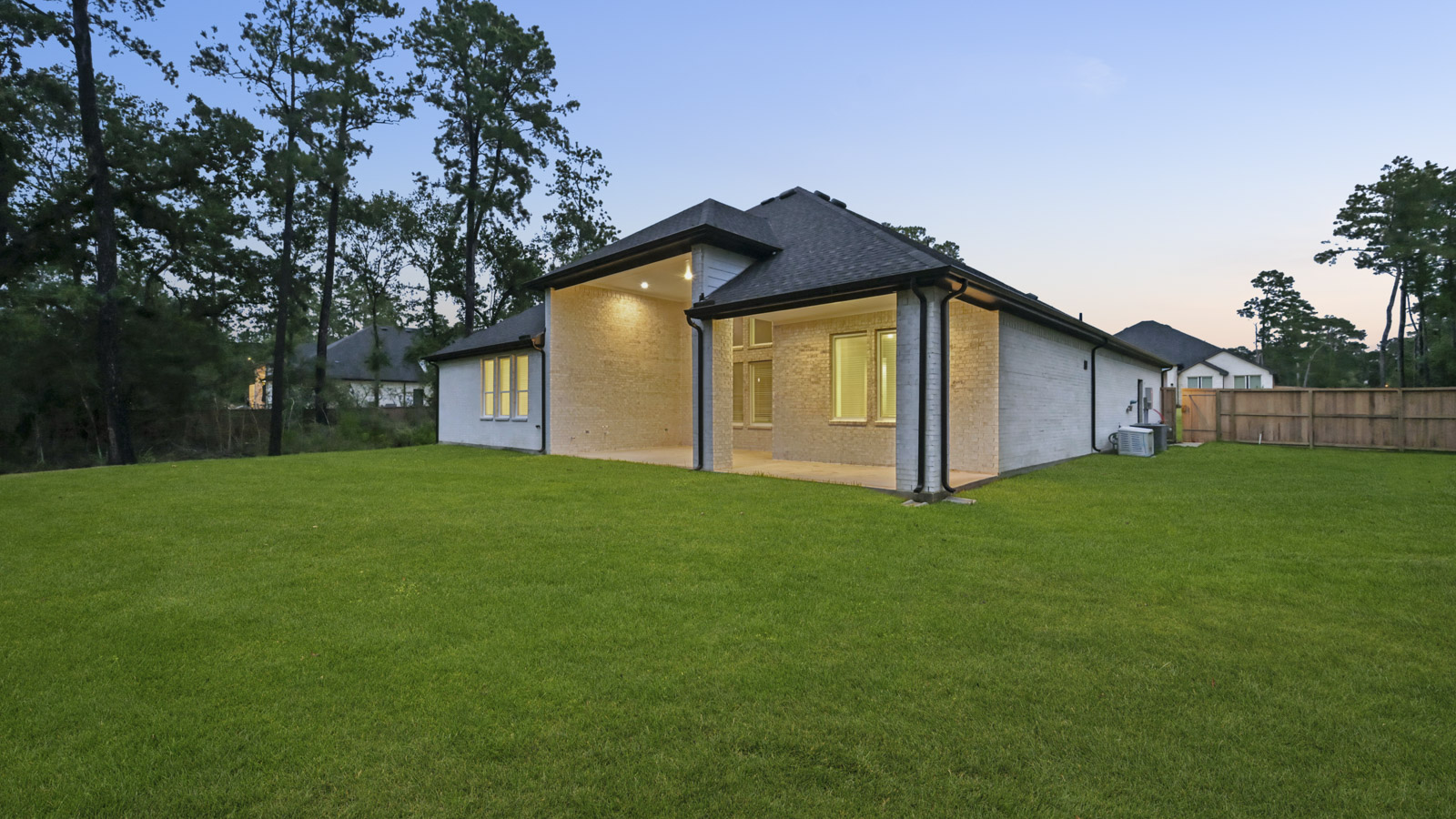 Model Open 7 days a week 205 Gousoulin Lane, Pinehurst, TX 77362 1 acre lots in tomball Pinehurt TX