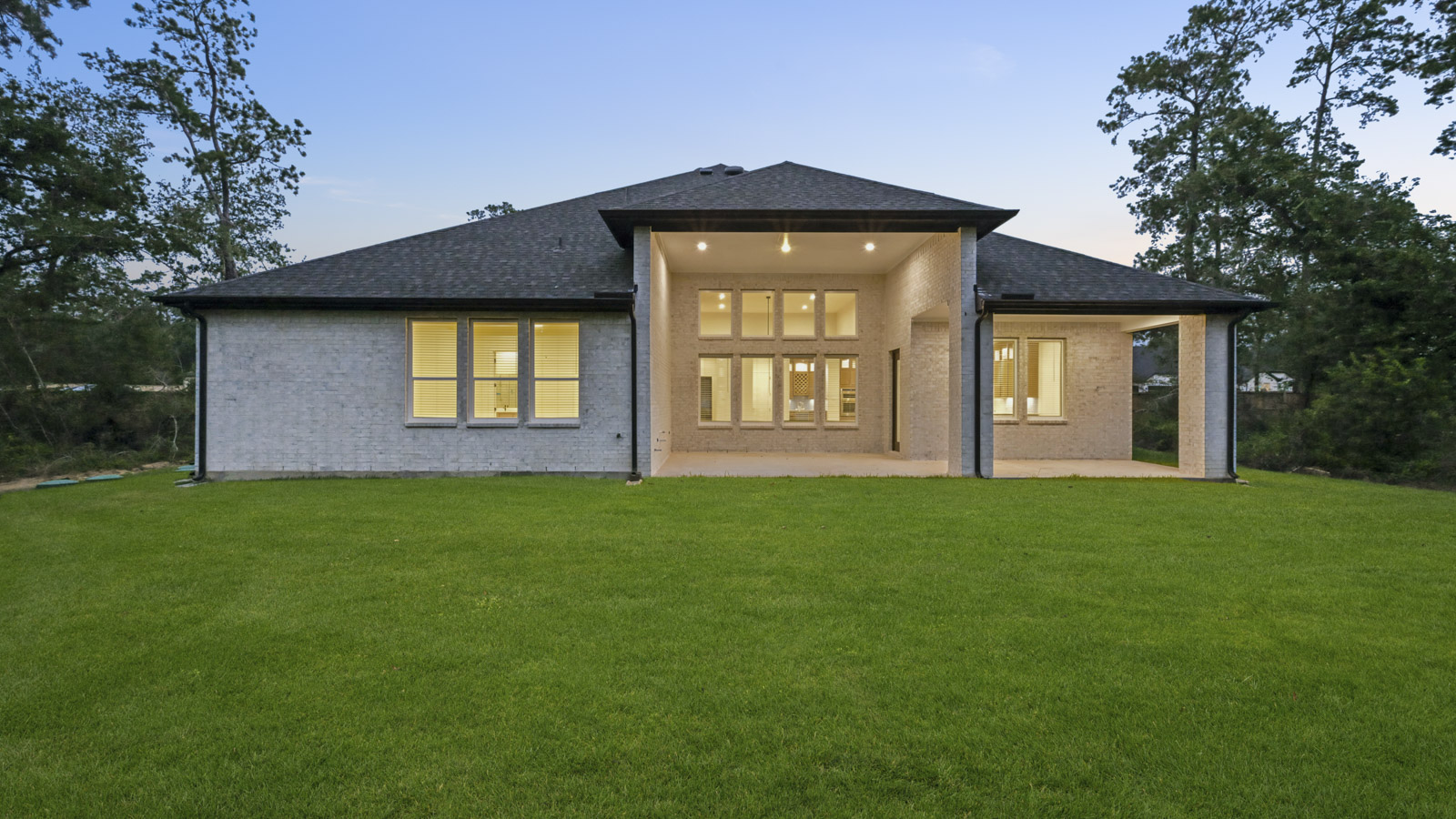 Model Open 7 days a week 205 Gousoulin Lane, Pinehurst, TX 77362 1 acre lots in tomball Pinehurt TX
