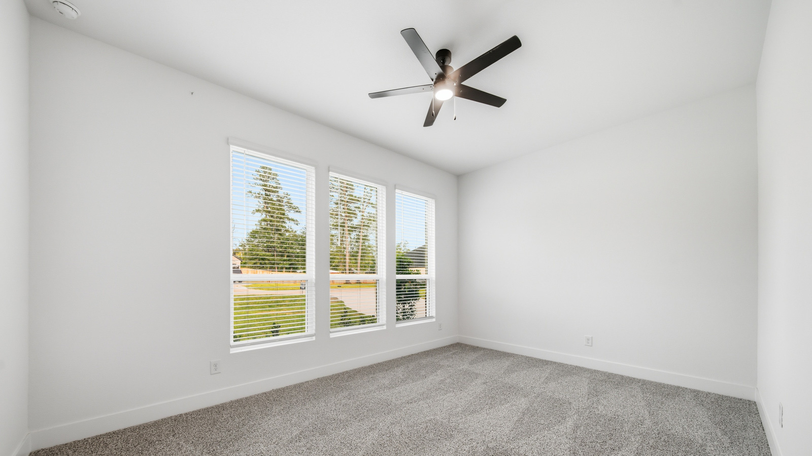 Model Open 7 days a week 205 Gousoulin Lane, Pinehurst, TX 77362 1 acre lots in tomball Pinehurt TX