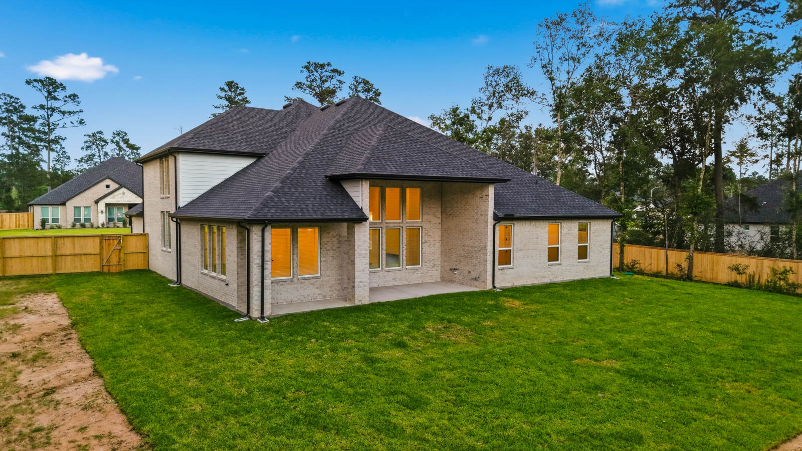 Model Open 7 days a week 205 Gousoulin Lane, Pinehurst, TX 77362 1 acre lots in tomball Pinehurt TX