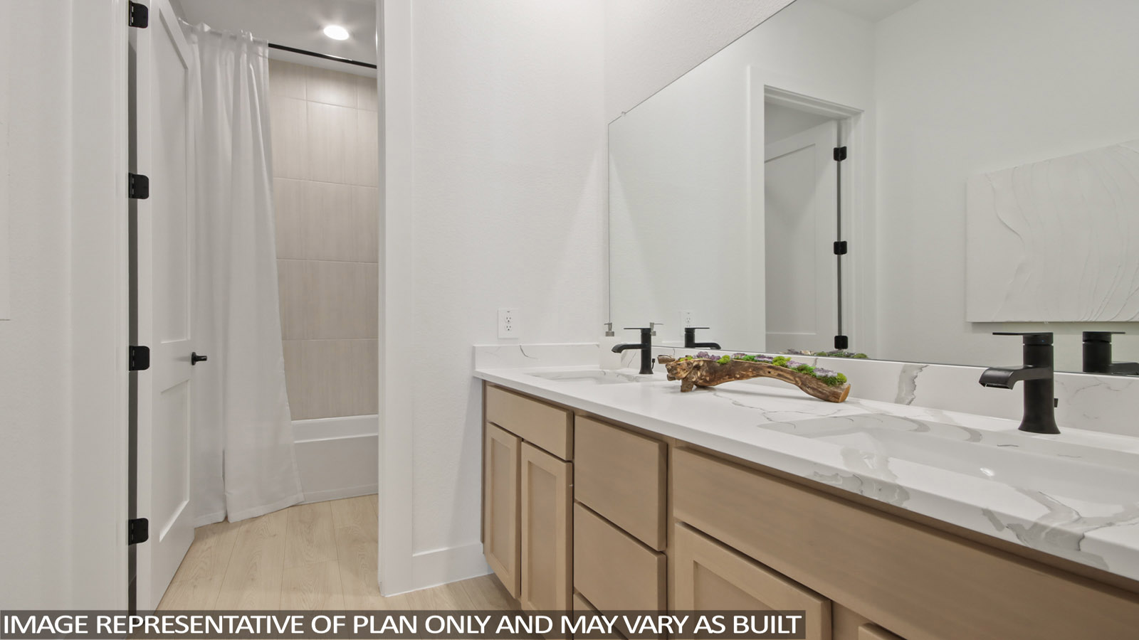 Secondary bathroom with double sinks