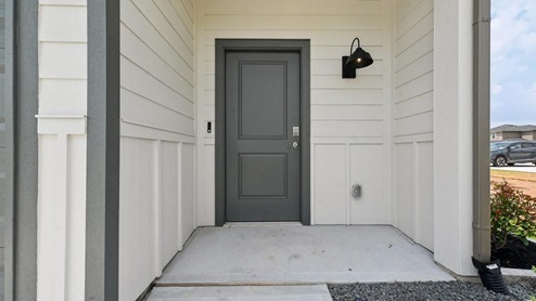 Entryway of the Dillon/V19D plan.