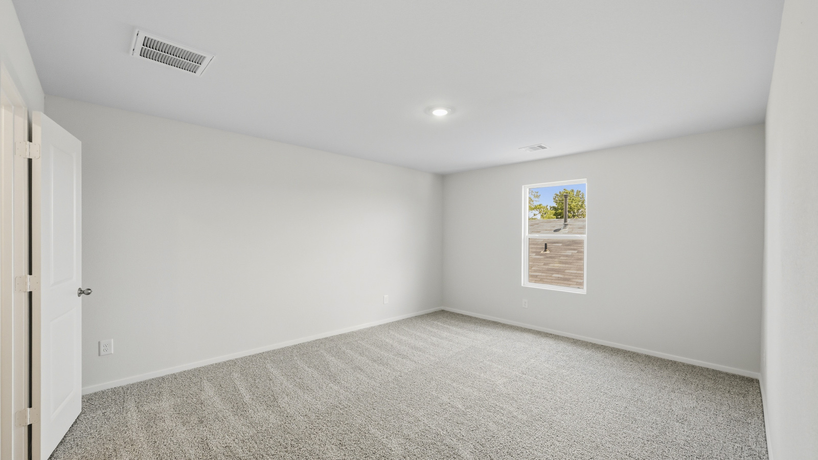 bedroom with carpet flooring