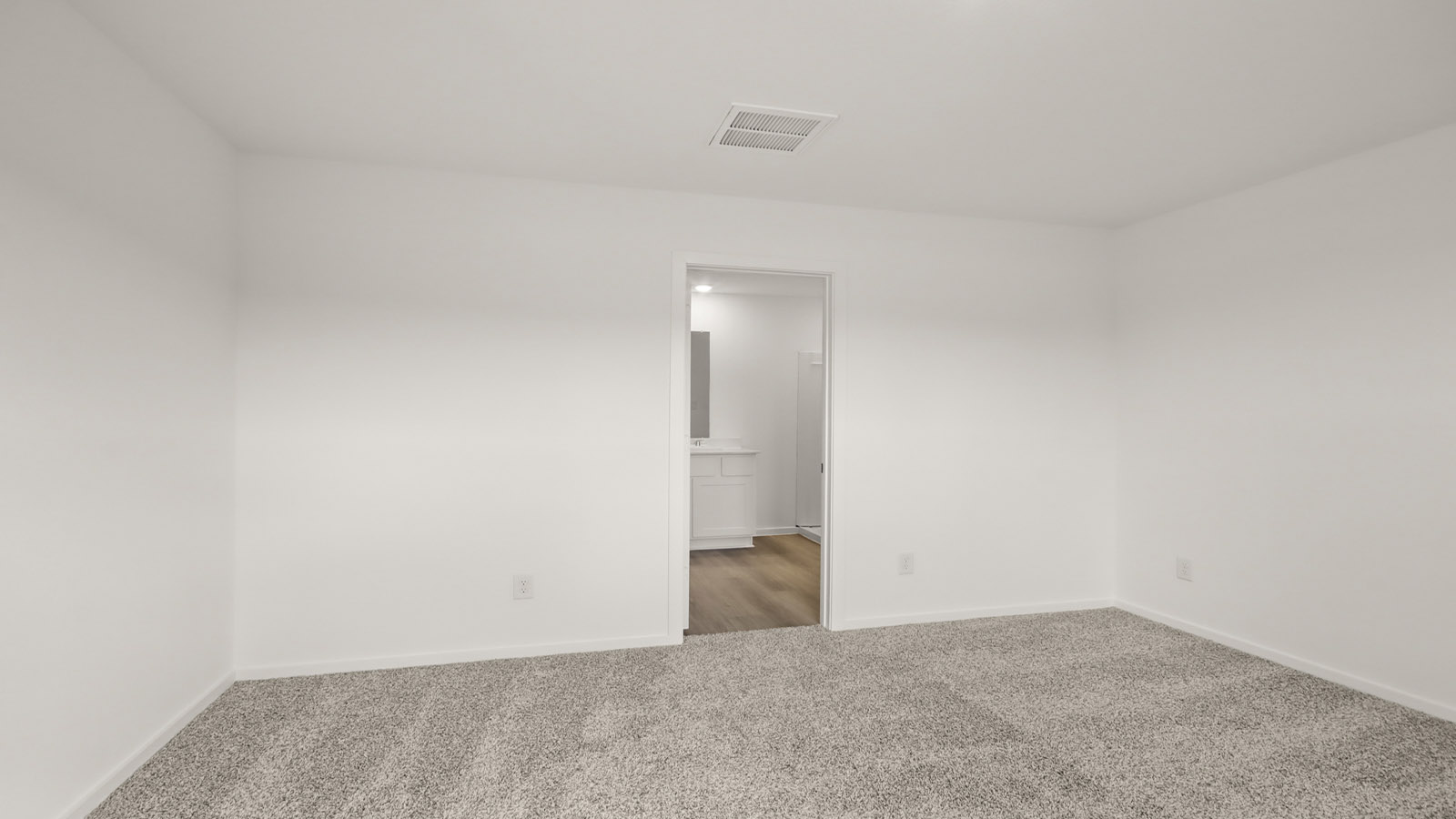 bedroom with carpet flooring