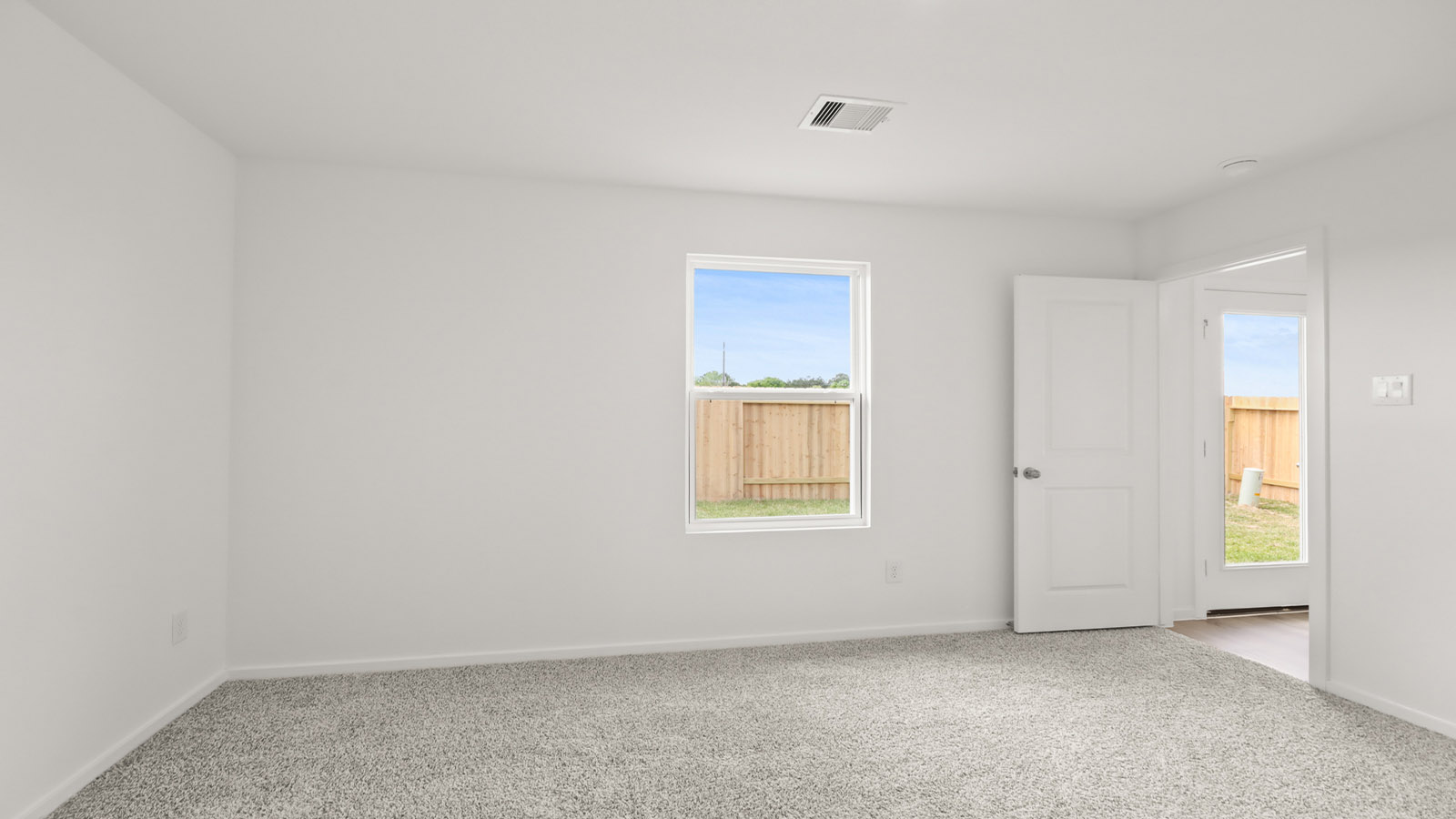 bedroom with carpet flooring