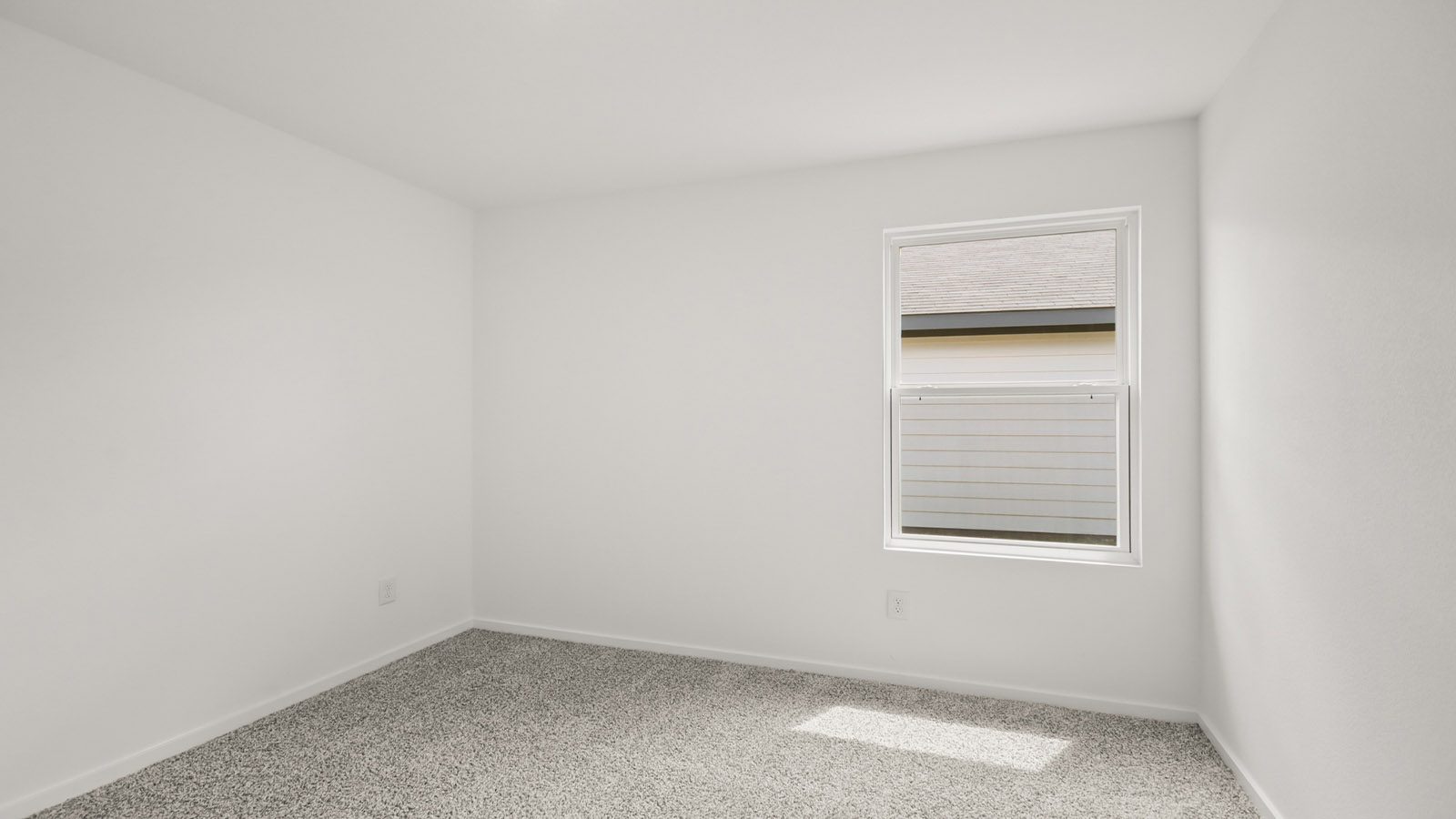 bedroom with carpet flooring