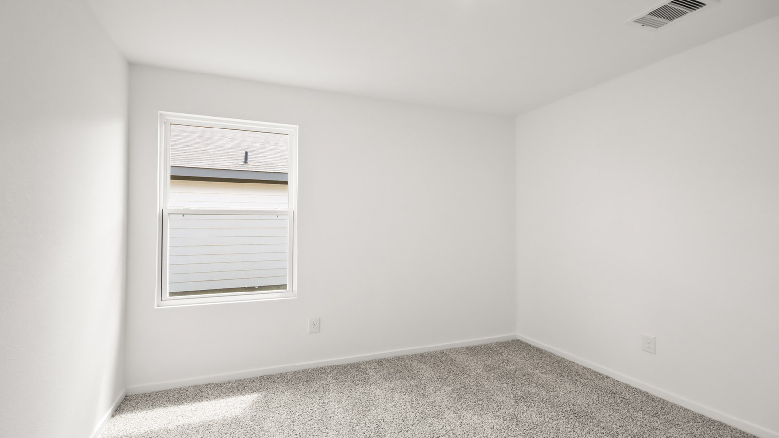 bedroom with carpet flooring