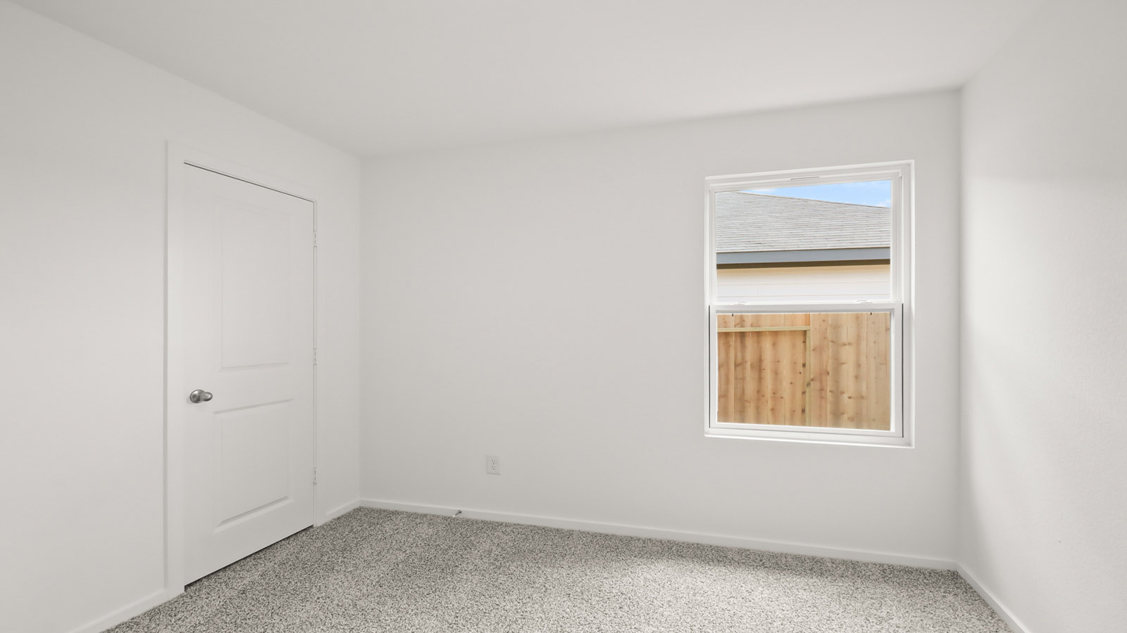 bedroom with carpet flooring