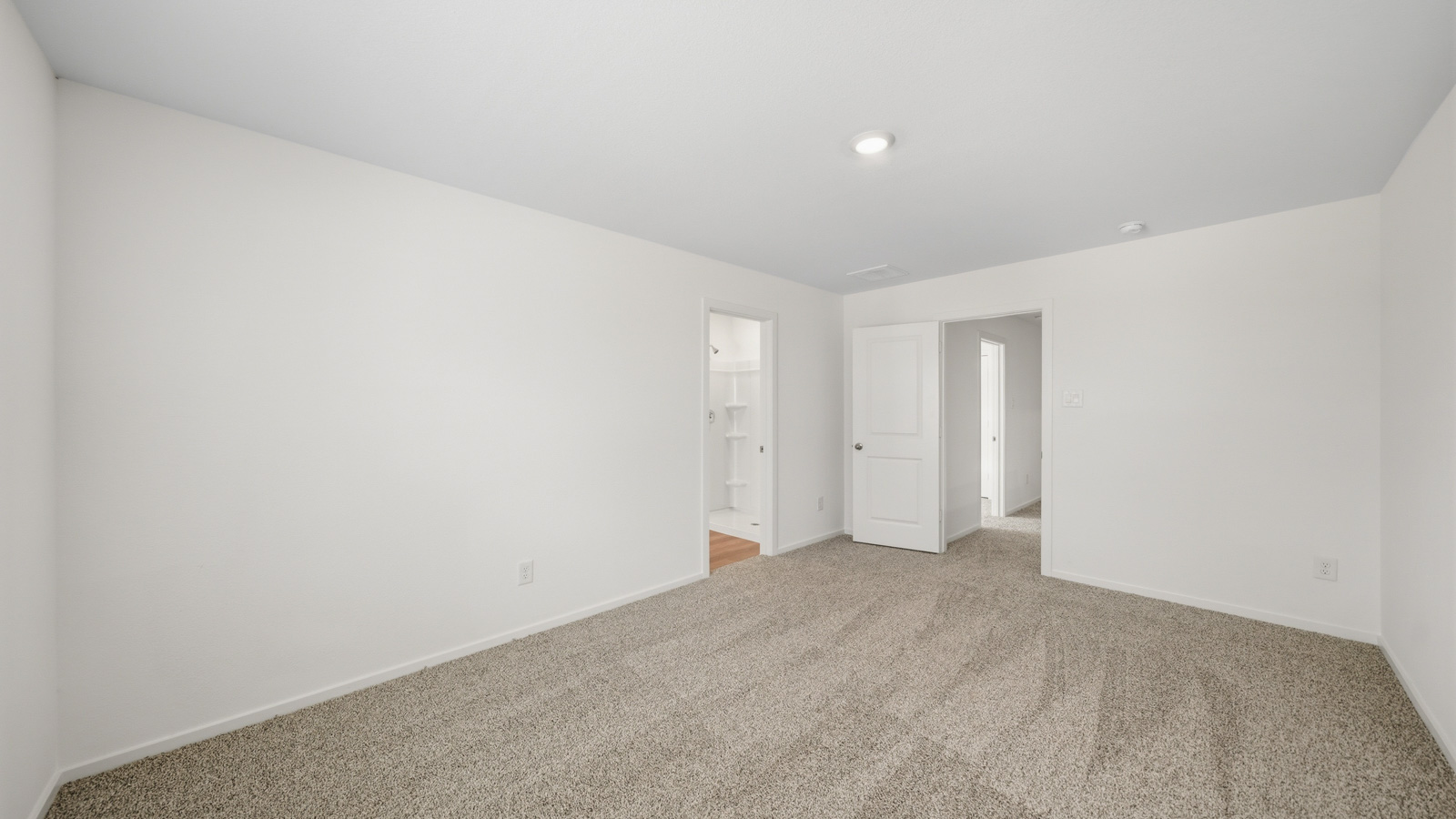 bedroom with carpet flooring