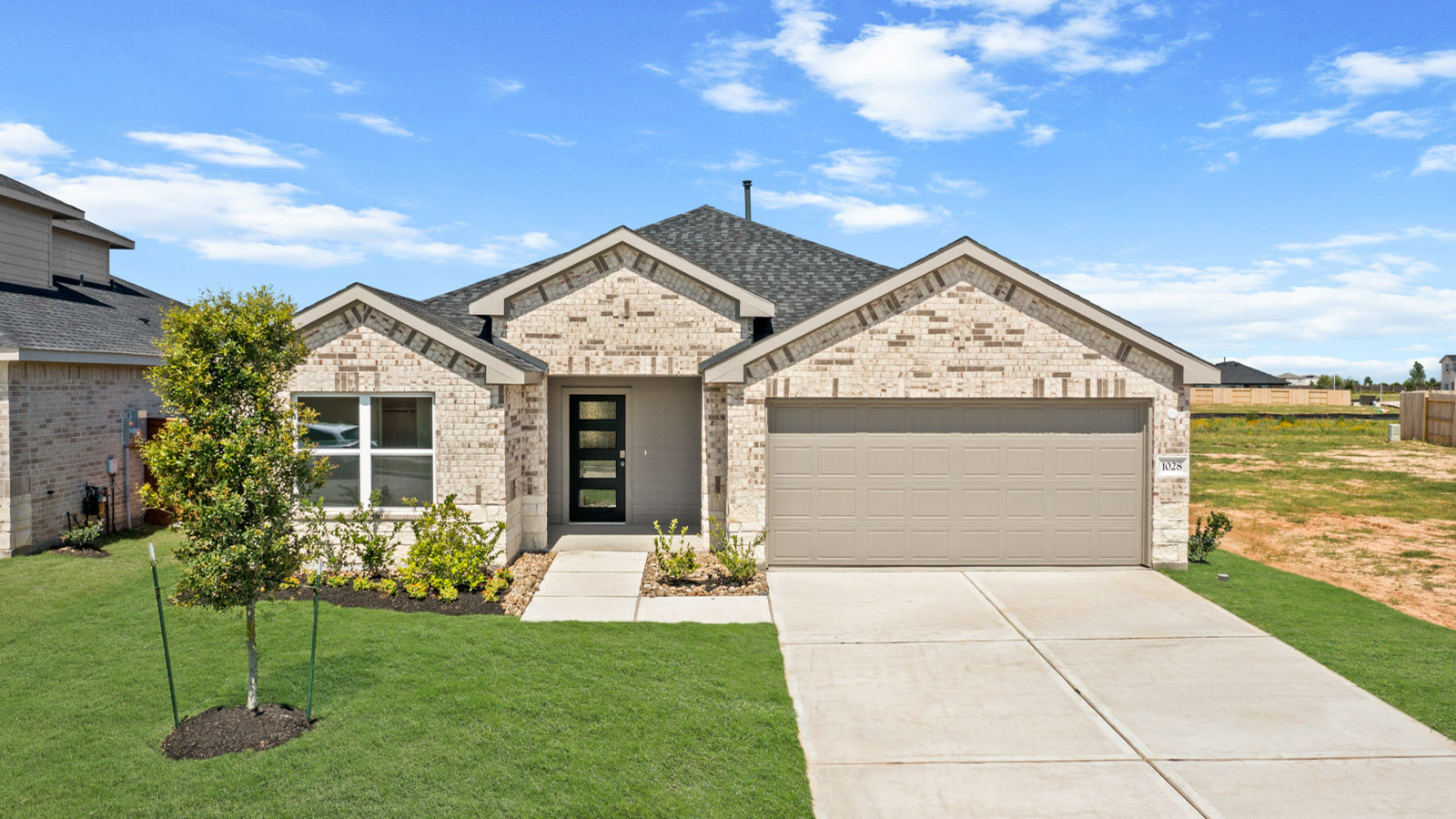 1028 Selene Sky Drive exterior