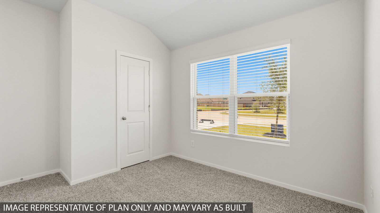 bedroom with carpet flooring