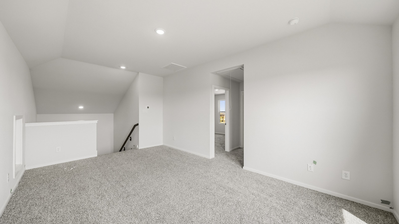 bedroom with carpet flooring