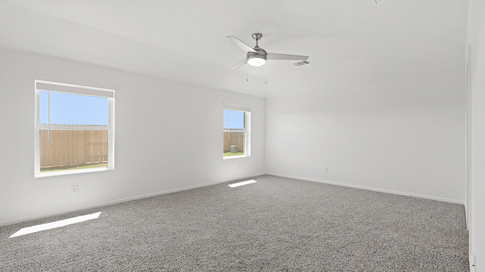 bedroom with carpet flooring