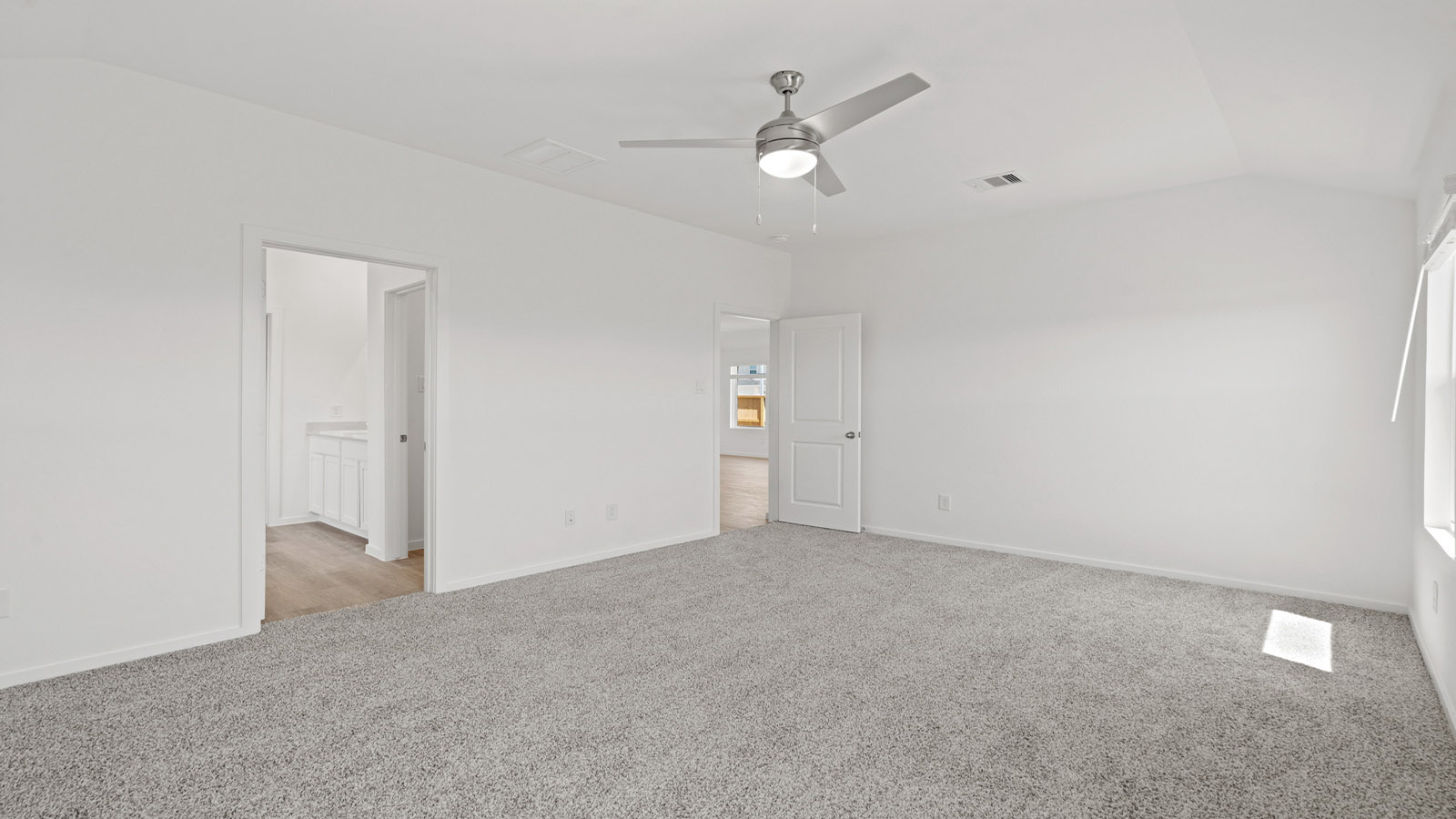bedroom with carpet flooring
