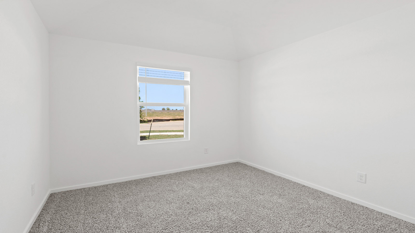 bedroom with carpet flooring