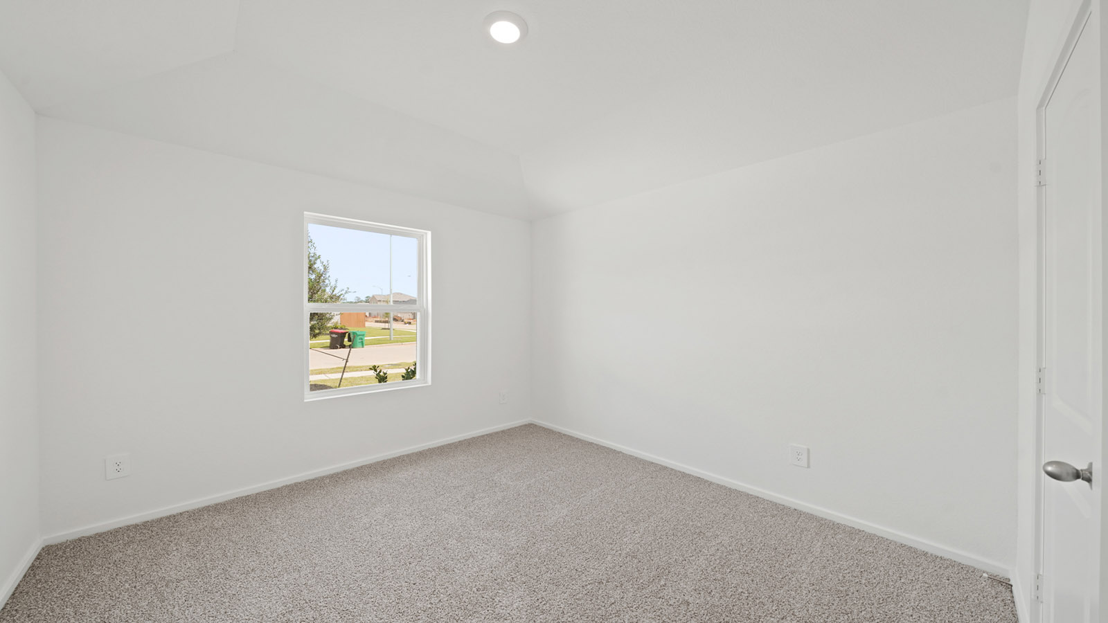bedroom with carpet flooring