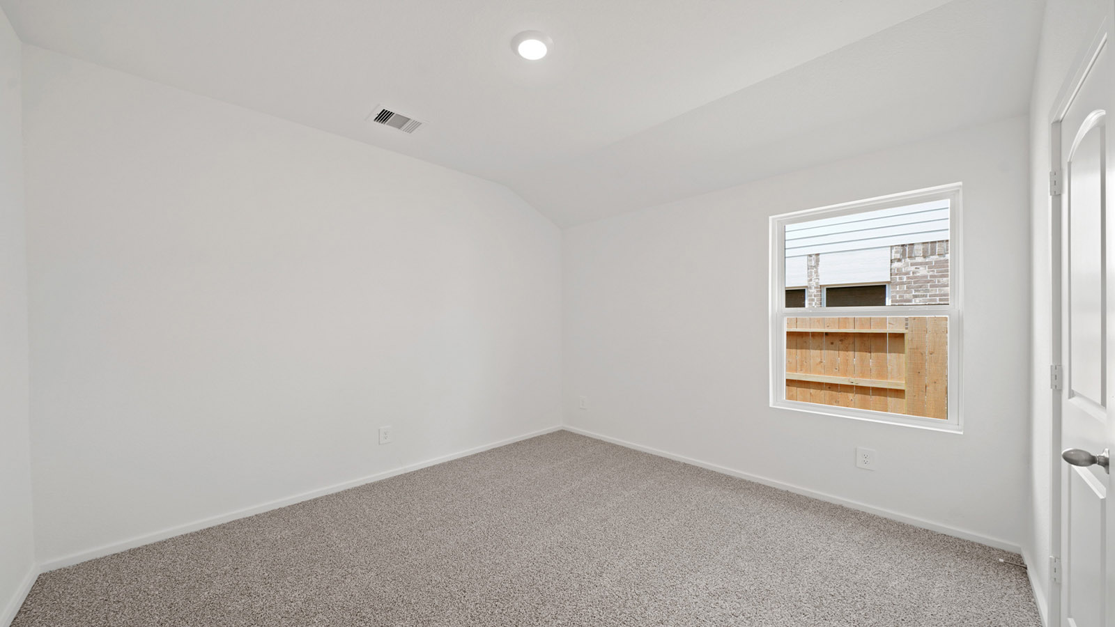 bedroom with carpet flooring
