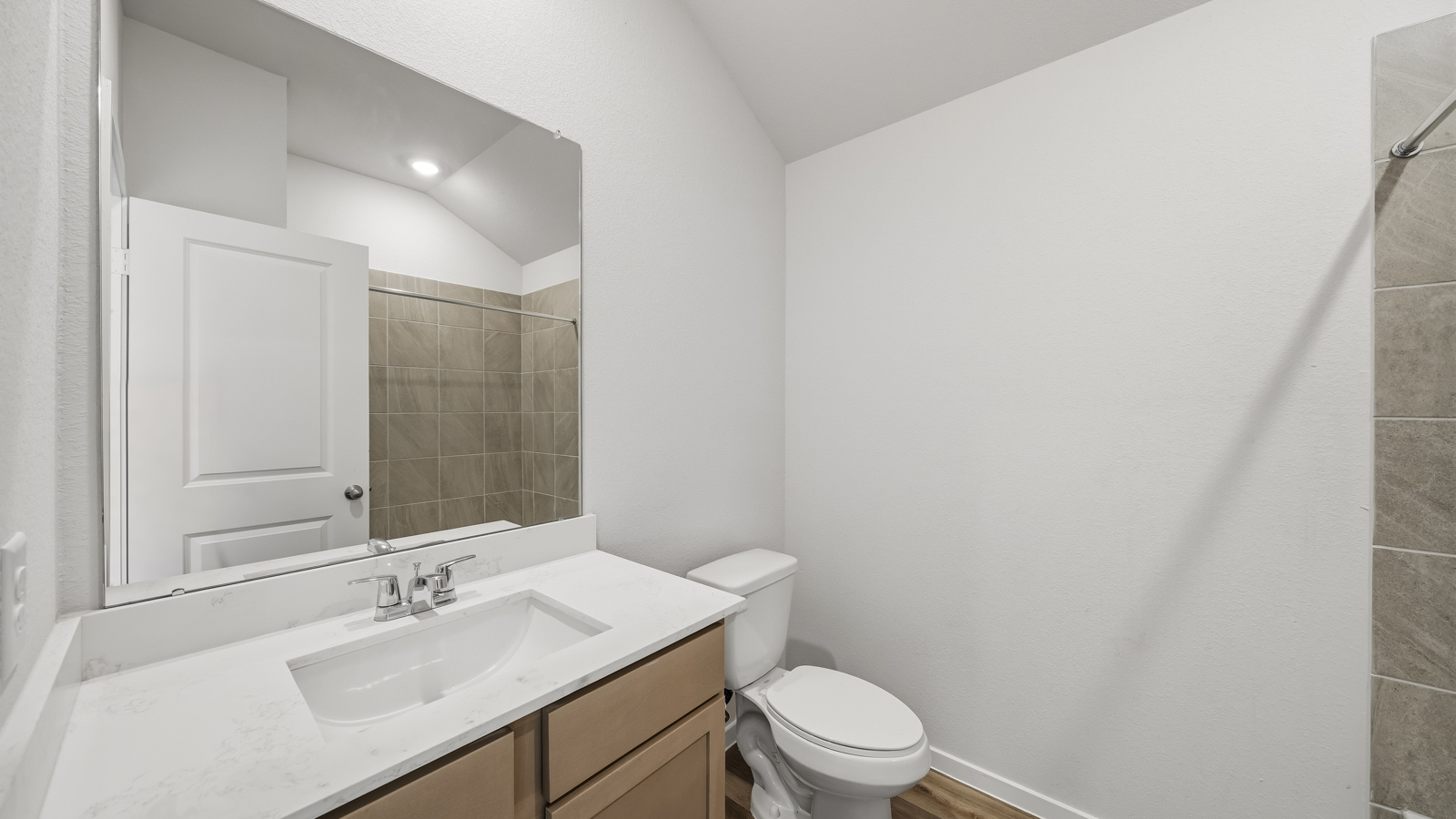 secondary bathroom