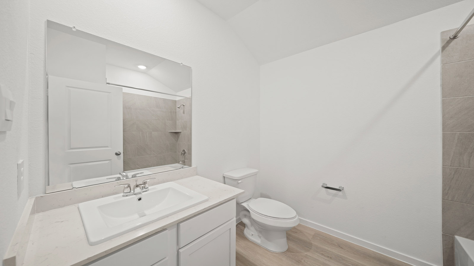 secondary bathroom