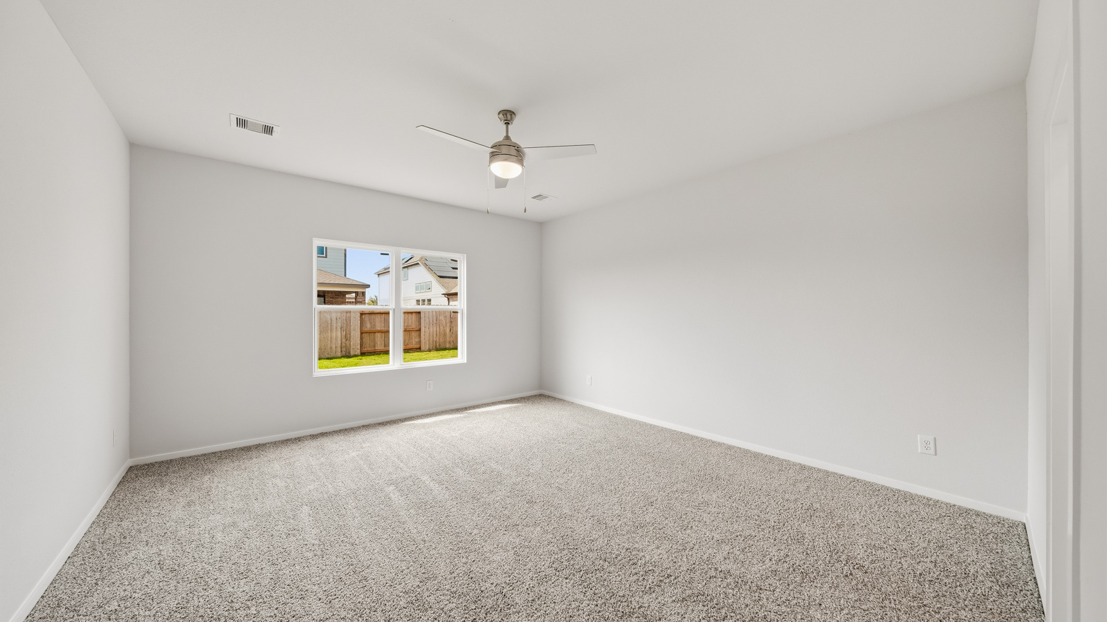 bedroom with carpet flooring