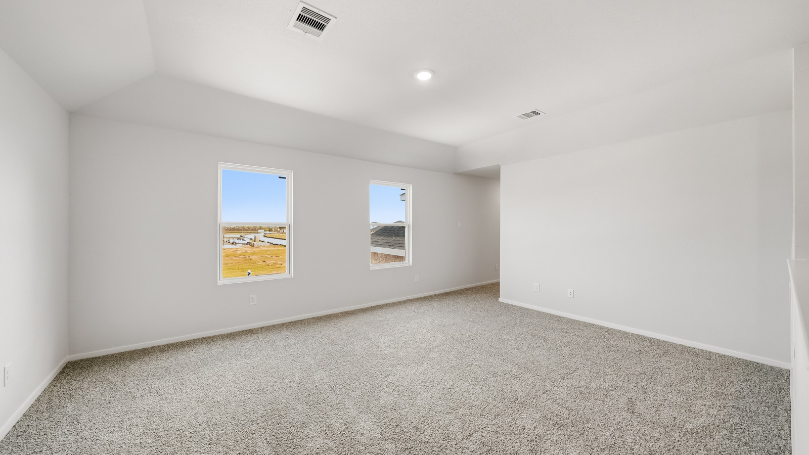 bedroom with carpet flooring