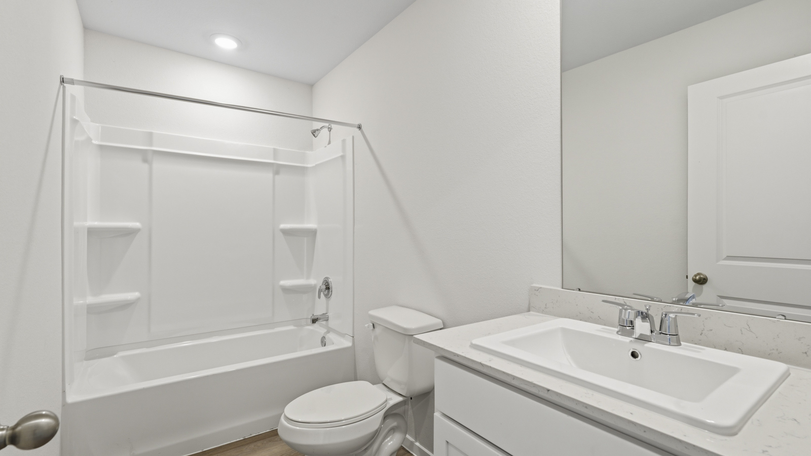 Secondary bathroom with tub/shower combo with quartz counter tops in Katy TX