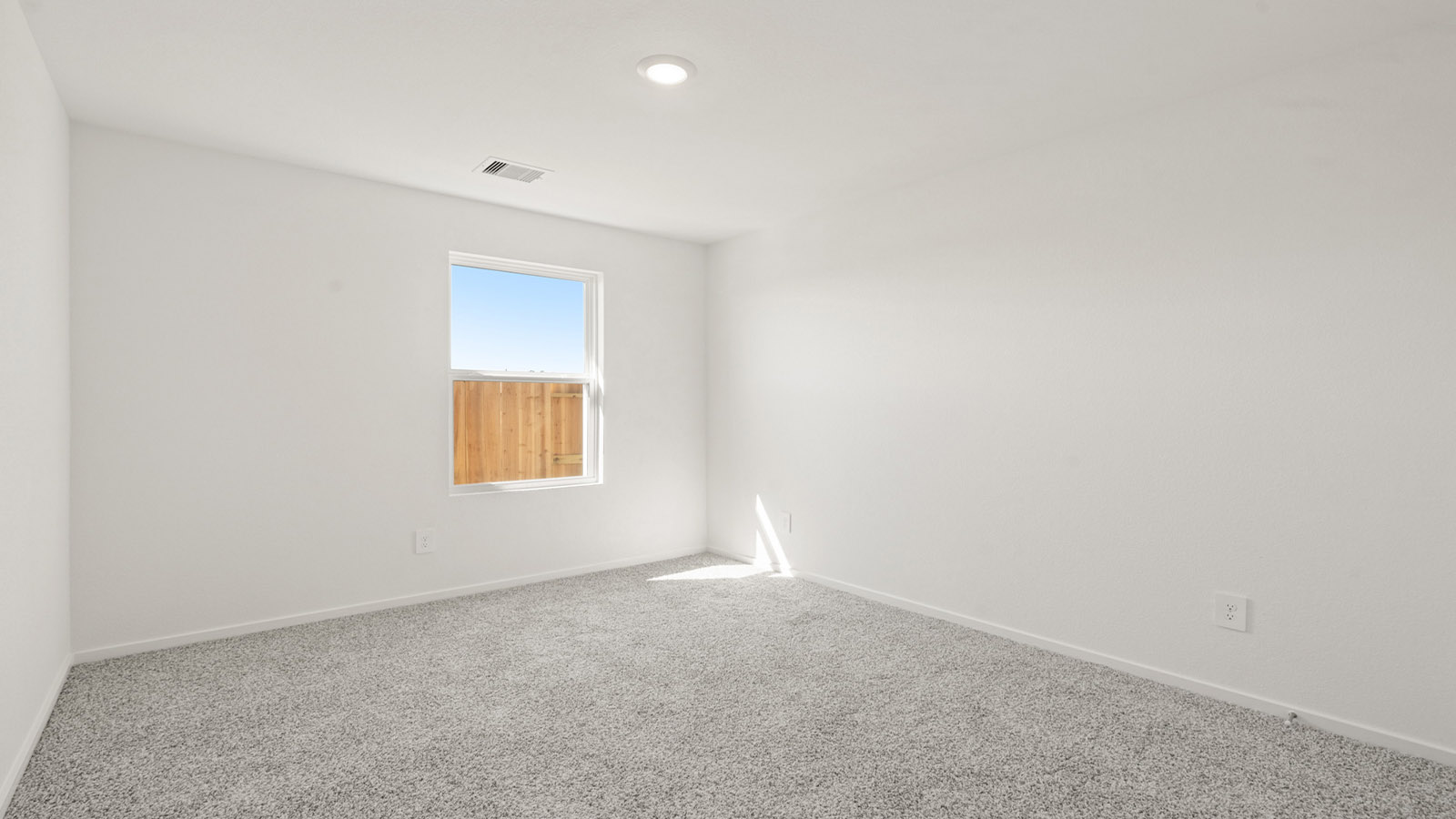 bedroom with carpet flooring