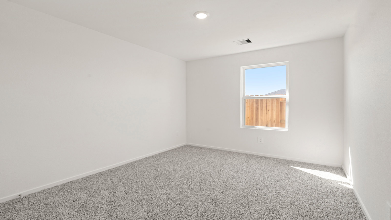 bedroom with carpet flooring