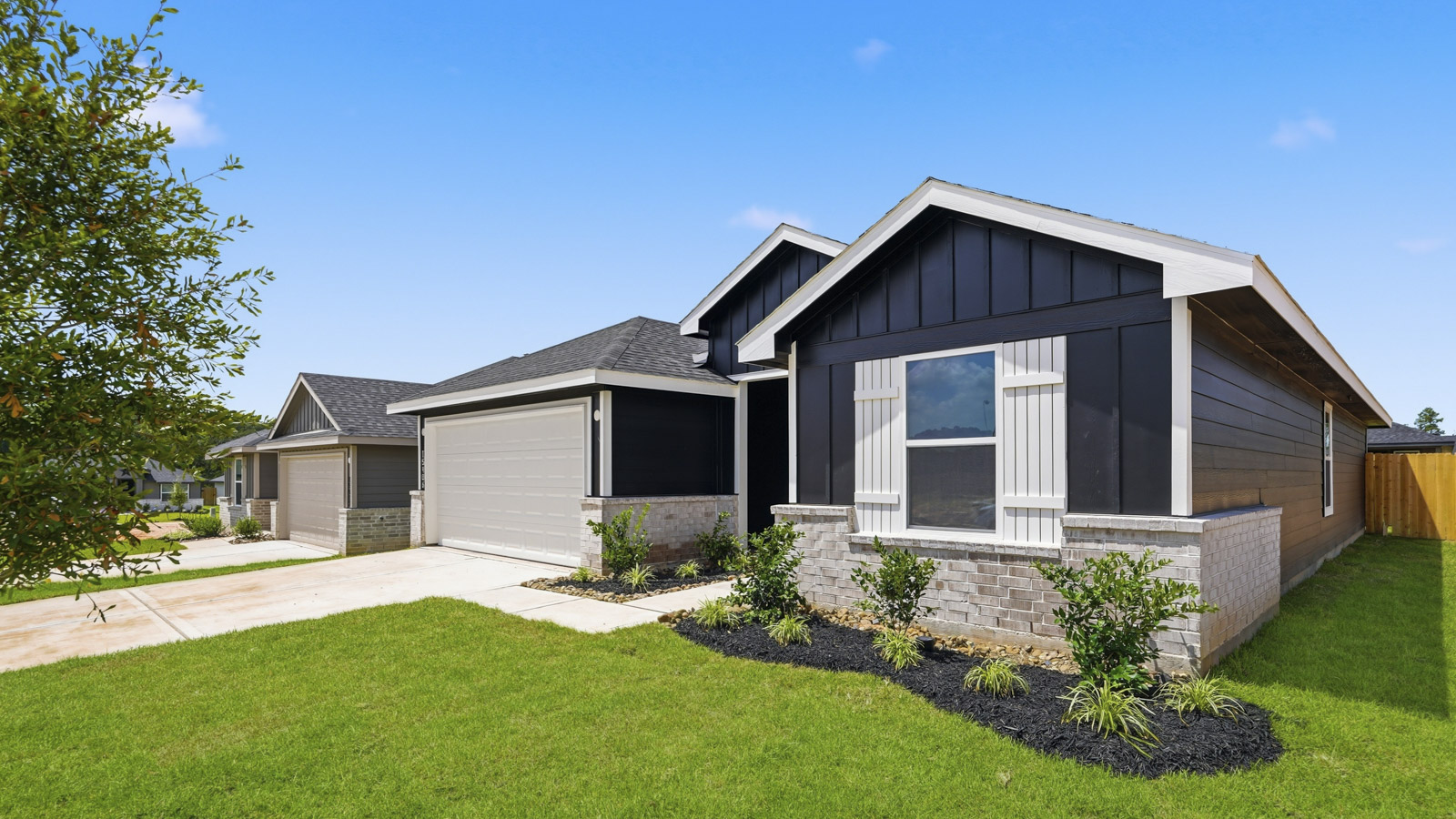 1-2 story home, 3,4,5,6 bed homes with 1,2,3 baths.