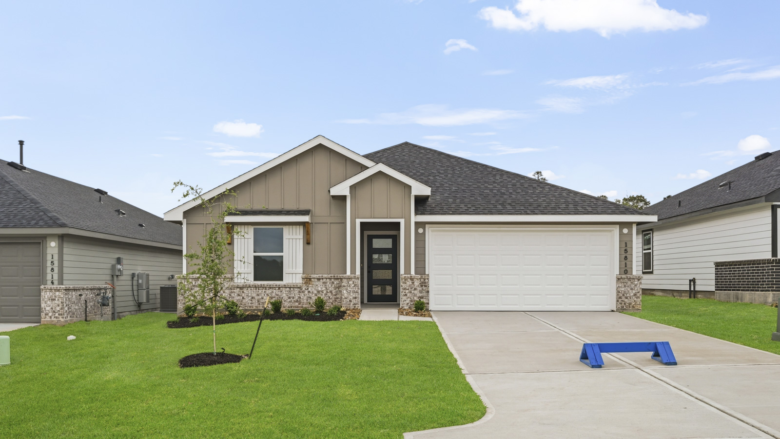 15810 Narrow Leaf Lane exterior