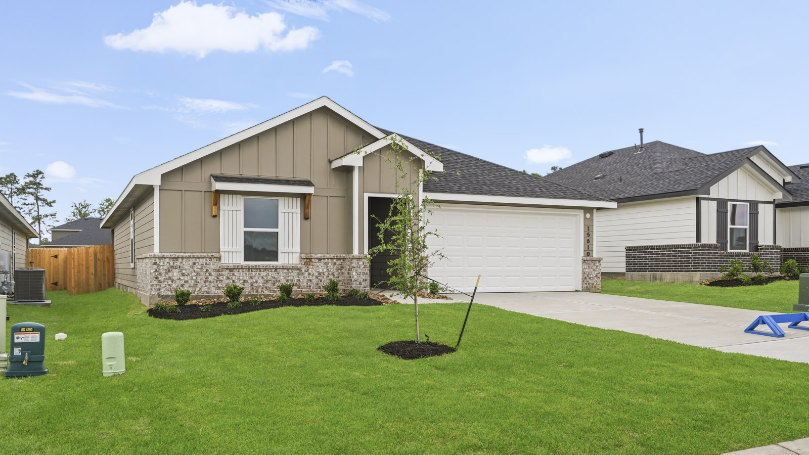 15810 Narrow Leaf Lane