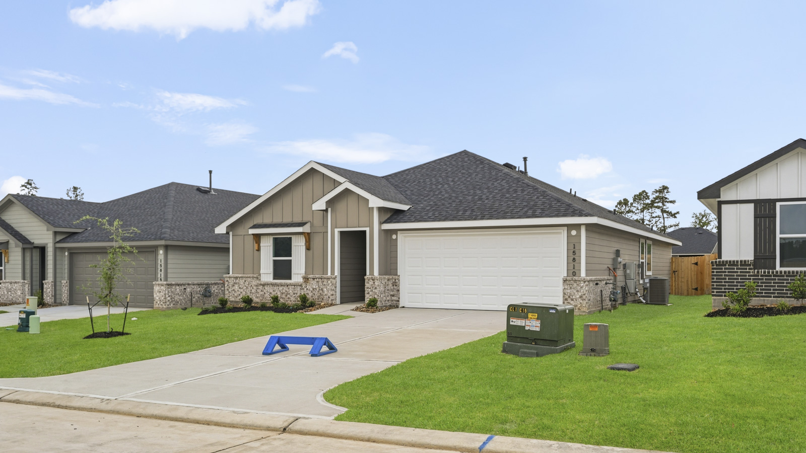 15810 Narrow Leaf Lane