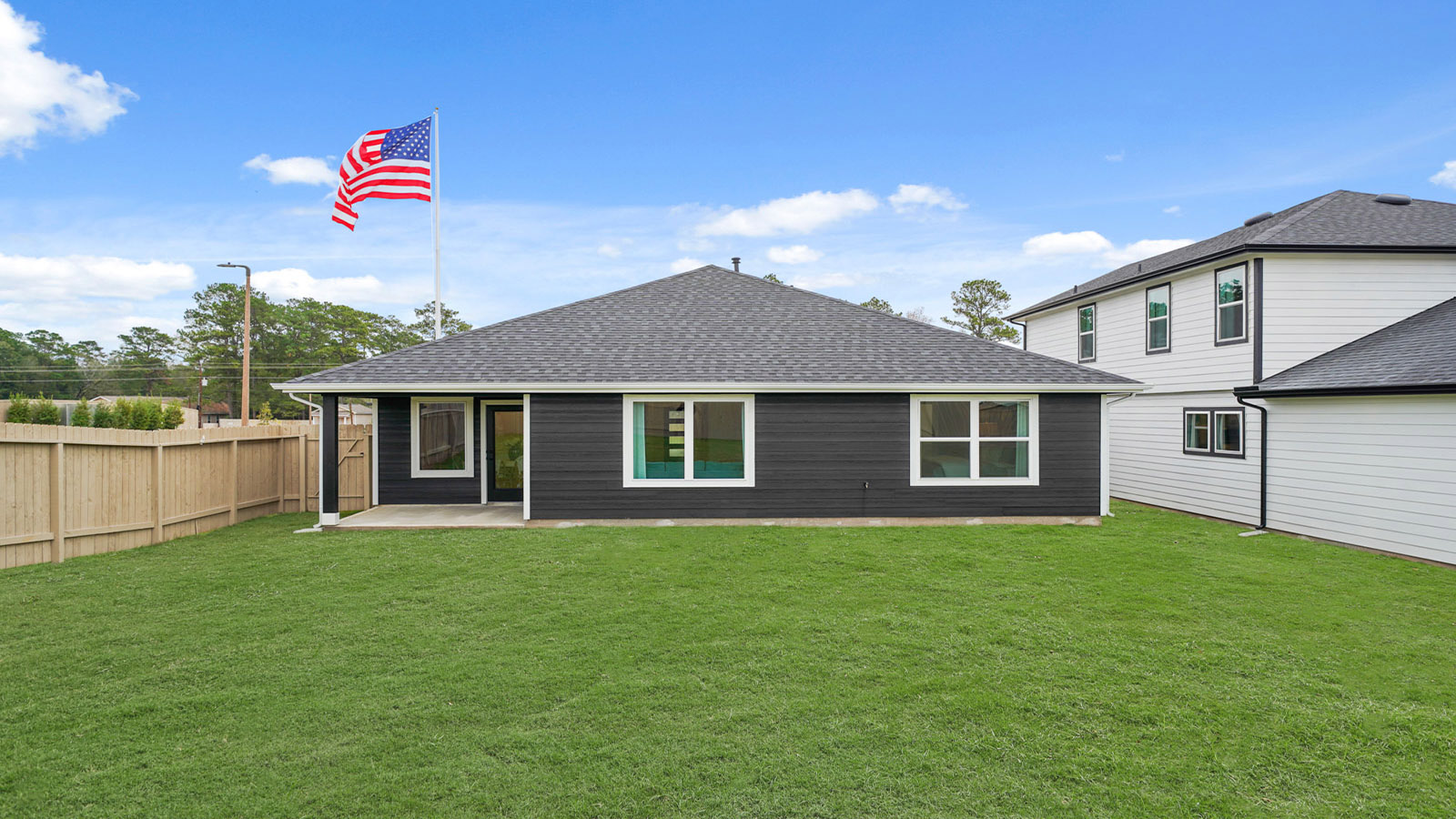 covered patio with overhead lighting