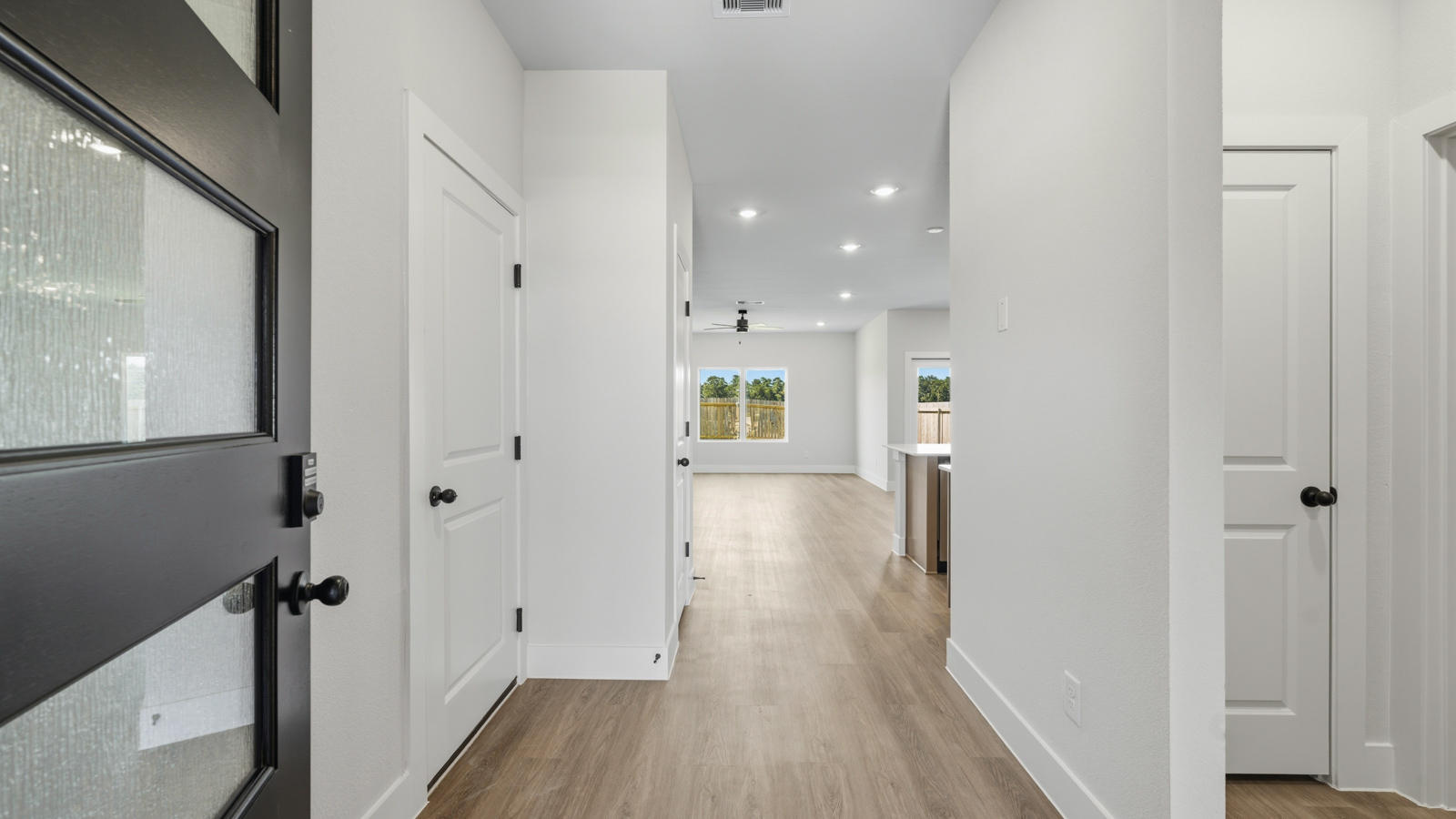 Model open 7 days a week 8738 Lake Valley Drive, Montgomery, TX 77316 1-2 story home, 3,4,5,6 bed homes with 1,2,3 baths.