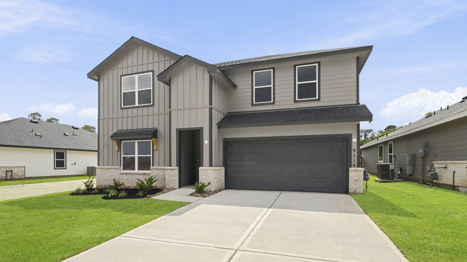 Model open 7 days a week 8738 Lake Valley Drive, Montgomery, TX 77316 1-2 story home, 3,4,5,6 bed homes with 1,2,3 baths.