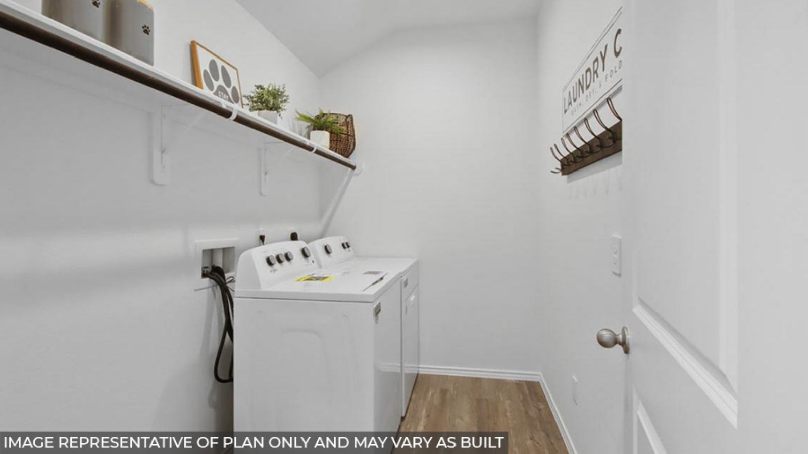 1-2 story home, 3,4,5,6 bed homes with 1,2,3 baths.
